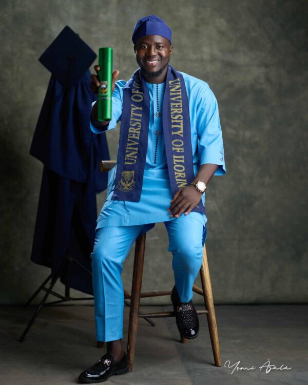 Classic Graduation Gown Set - Image 5